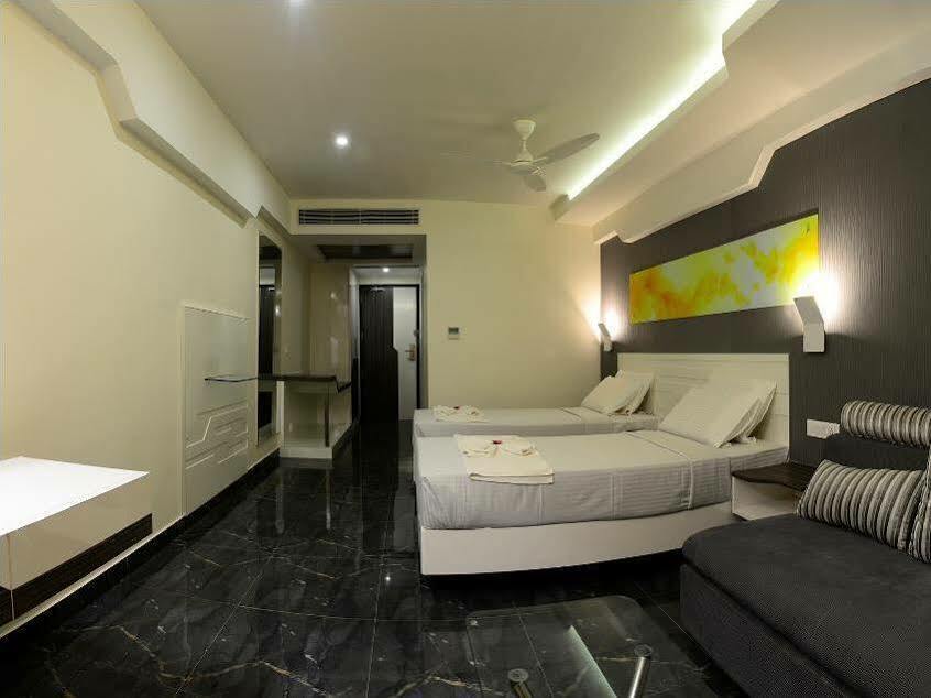 Hotel Vijay Elanza Коимбатур Экстерьер фото
